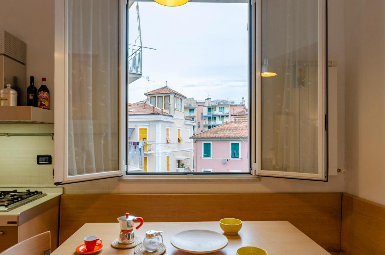 Joivy Apt For 4, Metres From Beach, In Sestri Levante Exterior foto